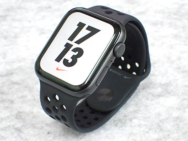 中古 良品】Apple Watch Nike SE GPSモデル 44mm アルミニウムケースと 