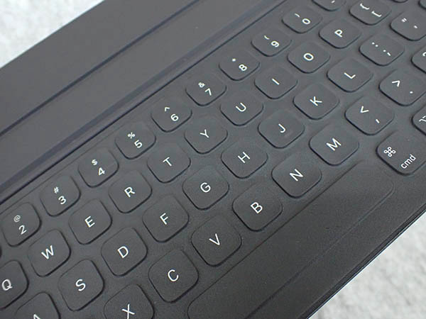 中古】Smart Keyboard Folio US配列 A2038 iPad pro 11インチ 第1世代 