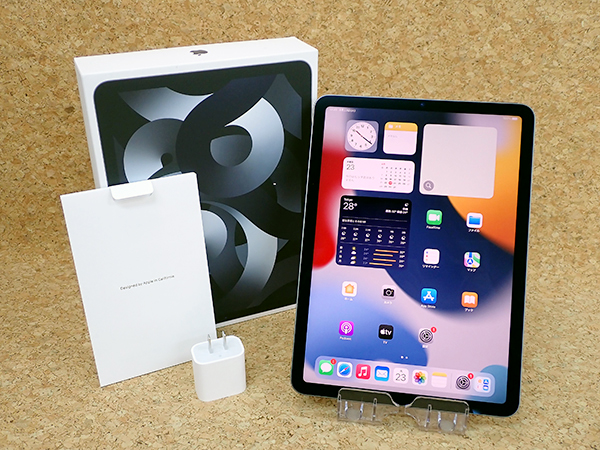 中古 極美品】iPad Air5 第5世代 Wi-Fi 64GB 2022年春モデル スペース ...