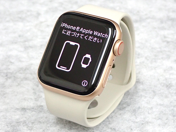セール2024USED 美品! apple　watch SE 40mm ゴールド　アルミニウムケース　GPS スマートウォッチ本体
