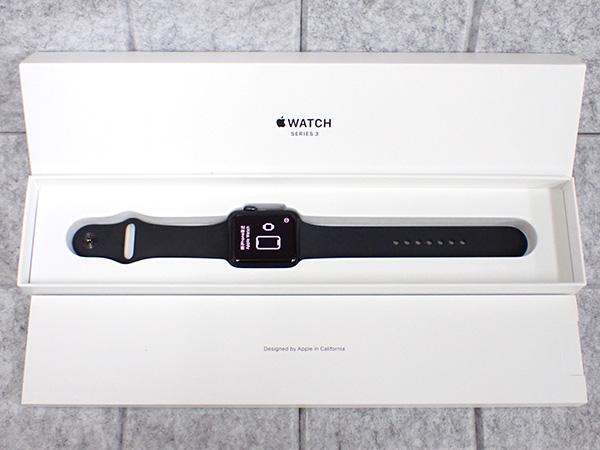 人気【中古 美品】Apple Watch Series3 GPSモデル 42mm スペースグレイ