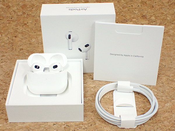 中古 美品】Apple AirPods エアーポッズ 第3世代 Lightning充電ケース付き MPNY3J/A 付属 完品 最新モデル  JAN:4549995357295 / iPhone・スマホの中古販売 大阪梅田・本町｜ウルモバイル