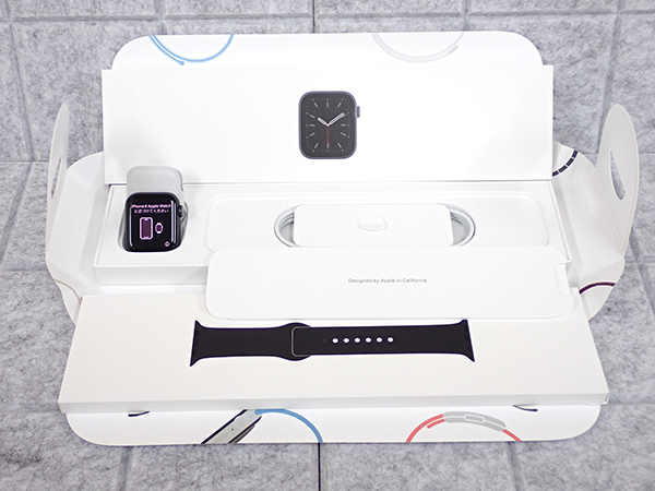 中古 美品】Apple Watch Series 6 GPSモデル 40mm スペースグレイ ...
